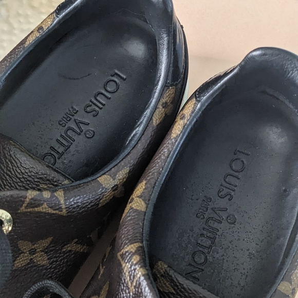 Louis Vuitton Frontrow Sneaker - Picture 4 of 11